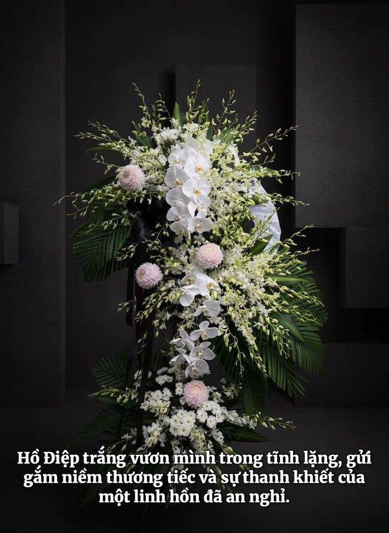 Kệ Hoa Chia Buồn Trắng Xanh Thanh Lịch